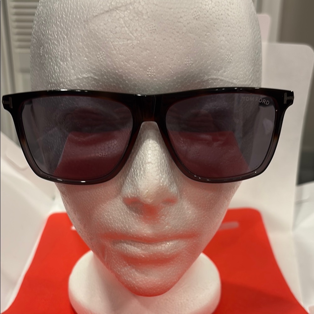 Tom Ford TF 832 col 55C Grey Black Sunglasses